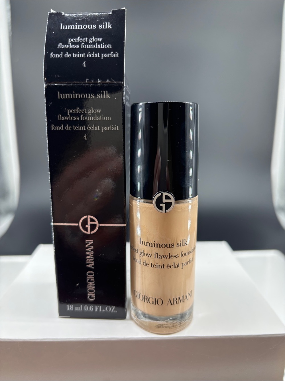 Giorgio Armani Luminous Silk Foundation - Beige (Shade 4)
